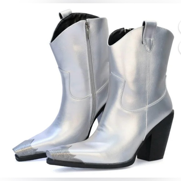 Shoes - Womens Western Ankle Boots Engraved
Metal Toe Cowgirl Booties Stacked block #26